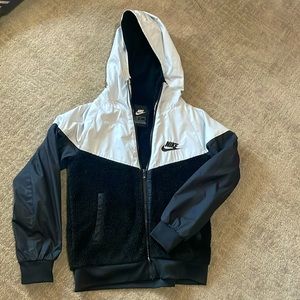 Used Youth Boys Nike Jacket - medium (10-12)